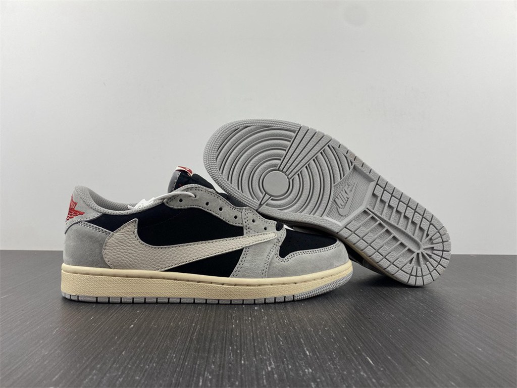 Travis Scott x Air Jordan 1 Low OG AJ1